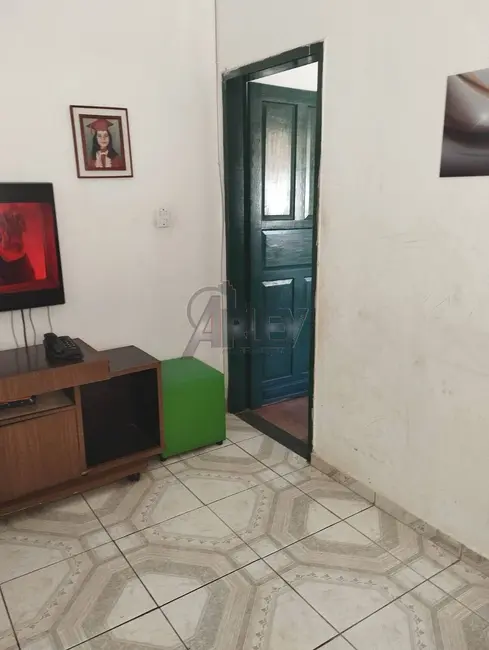 Foto 4 de Casa com 2 quartos à venda, 140m2 em Monte Alegre, Montes Claros - MG