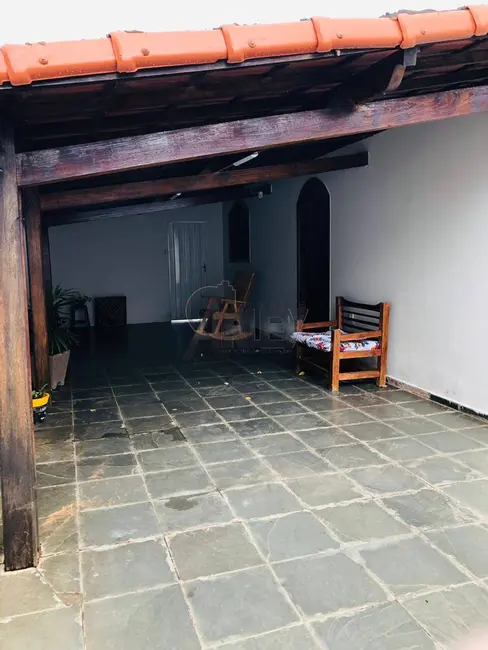 Foto 8 de Casa com 3 quartos à venda, 240m2 em Conjunto Residencial JK, Montes Claros - MG