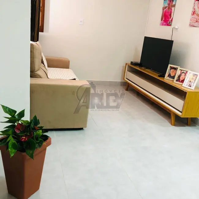 Foto 6 de Casa com 3 quartos à venda, 240m2 em Conjunto Residencial JK, Montes Claros - MG