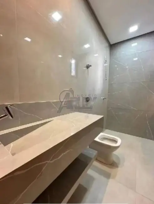 Foto 8 de Casa de Condomínio com 3 quartos à venda em Planalto, Montes Claros - MG