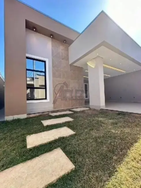 Foto 1 de Casa de Condomínio com 3 quartos à venda em Planalto, Montes Claros - MG
