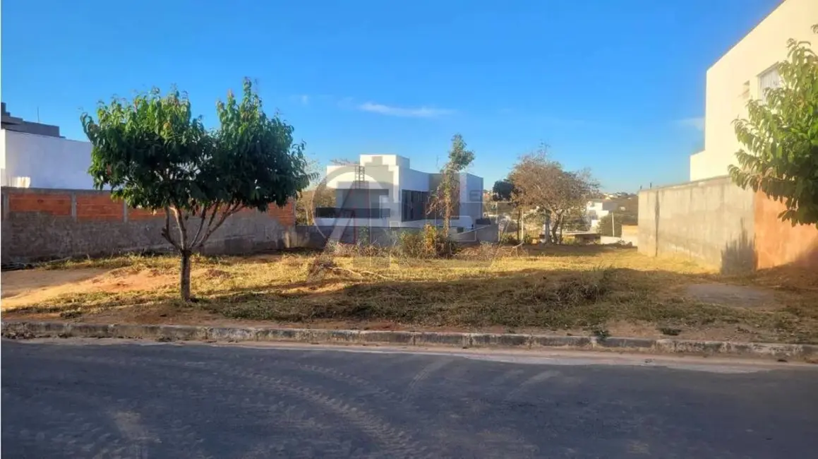 Terreno / Lote à venda, 360m2 em Montes Claros - MG - imagem 4 Foto 4 de Terreno / Lote à venda, 360m2 em Montes Claros - MG