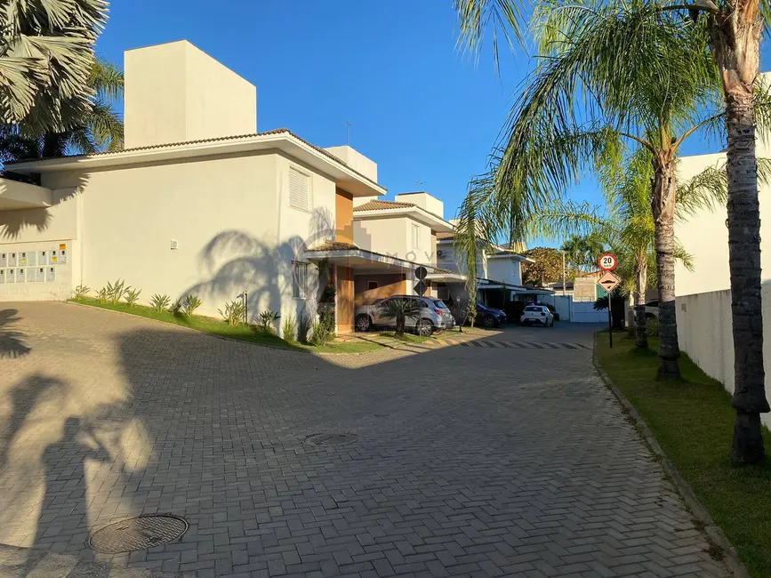 Foto 3 de Casa com 4 quartos à venda em Ibituruna, Montes Claros - MG