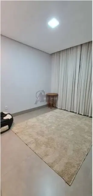 Foto 9 de Casa com 3 quartos à venda, 203m2 em Montes Claros - MG