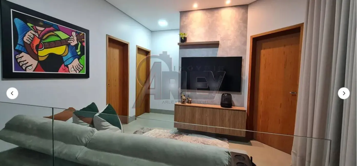 Foto 6 de Casa com 3 quartos à venda, 203m2 em Montes Claros - MG