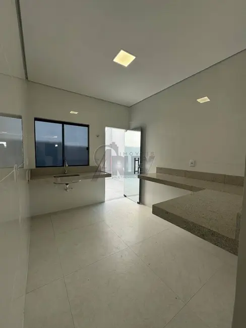 Foto 6 de Casa de Condomínio com 3 quartos à venda em Montes Claros - MG