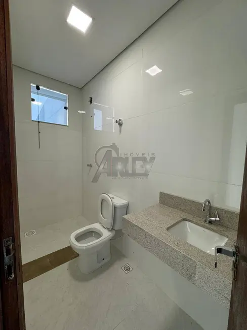 Foto 5 de Casa de Condomínio com 3 quartos à venda em Montes Claros - MG