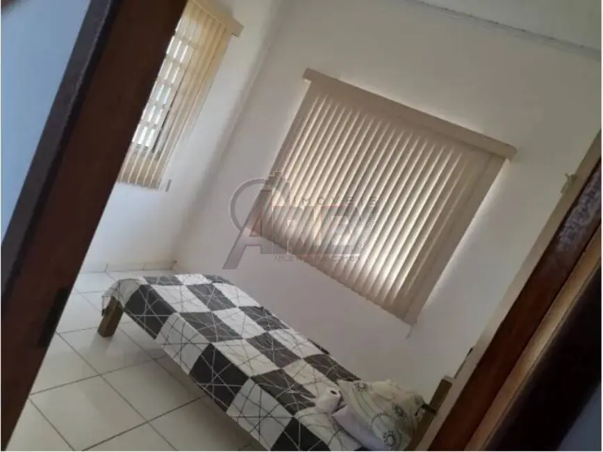 Casa com 3 quartos à venda em Monte Carmelo, Montes Claros - MG - imagem 9 Foto 9 de Casa com 3 quartos à venda em Monte Carmelo, Montes Claros - MG