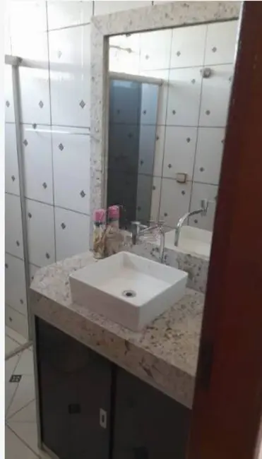 Casa com 3 quartos à venda em Monte Carmelo, Montes Claros - MG - imagem 4 Foto 4 de Casa com 3 quartos à venda em Monte Carmelo, Montes Claros - MG