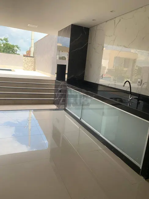 Foto 2 de Casa com 3 quartos à venda em Montes Claros - MG