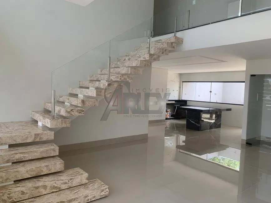 Foto 4 de Casa com 3 quartos à venda em Montes Claros - MG