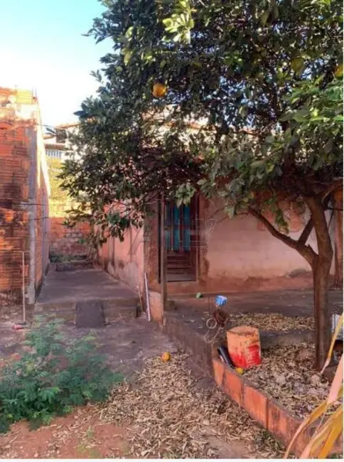 Foto 2 de Terreno / Lote à venda, 240m2 em Santa Lúcia, Montes Claros - MG