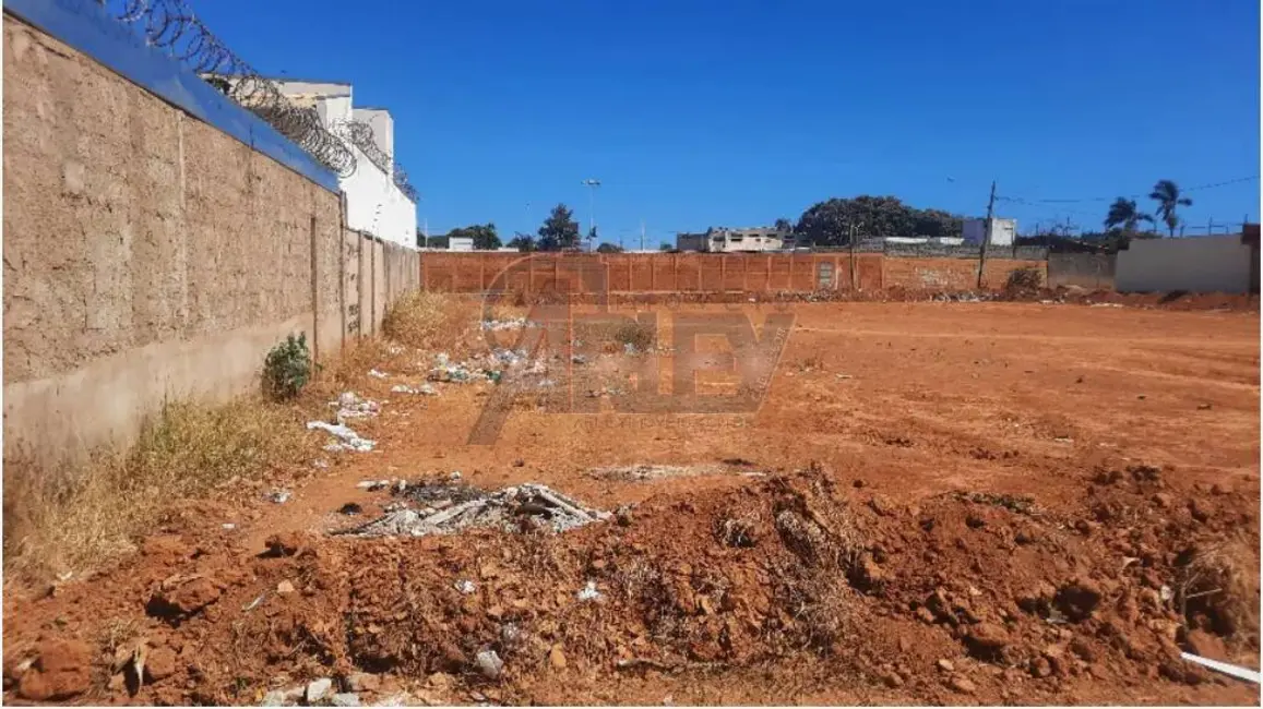 Foto 4 de Terreno / Lote à venda, 348m2 em Santo Antônio, Montes Claros - MG