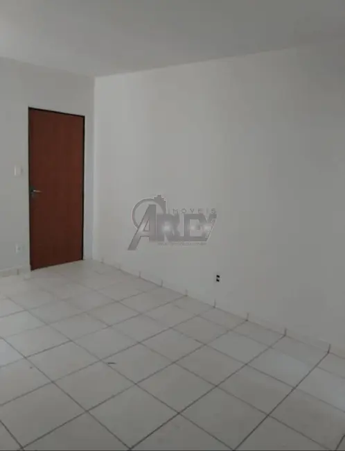 Foto 2 de Apartamento com 2 quartos à venda em Planalto, Montes Claros - MG