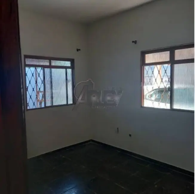 Foto 1 de Casa com 2 quartos à venda em São José, Montes Claros - MG