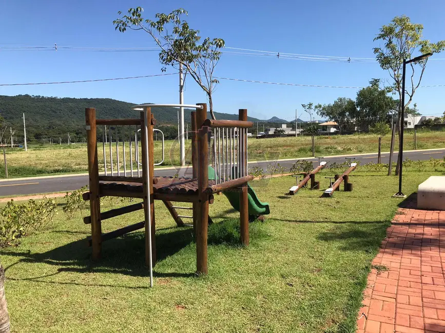 Foto 5 de Terreno / Lote à venda, 300m2 em Montes Claros - MG