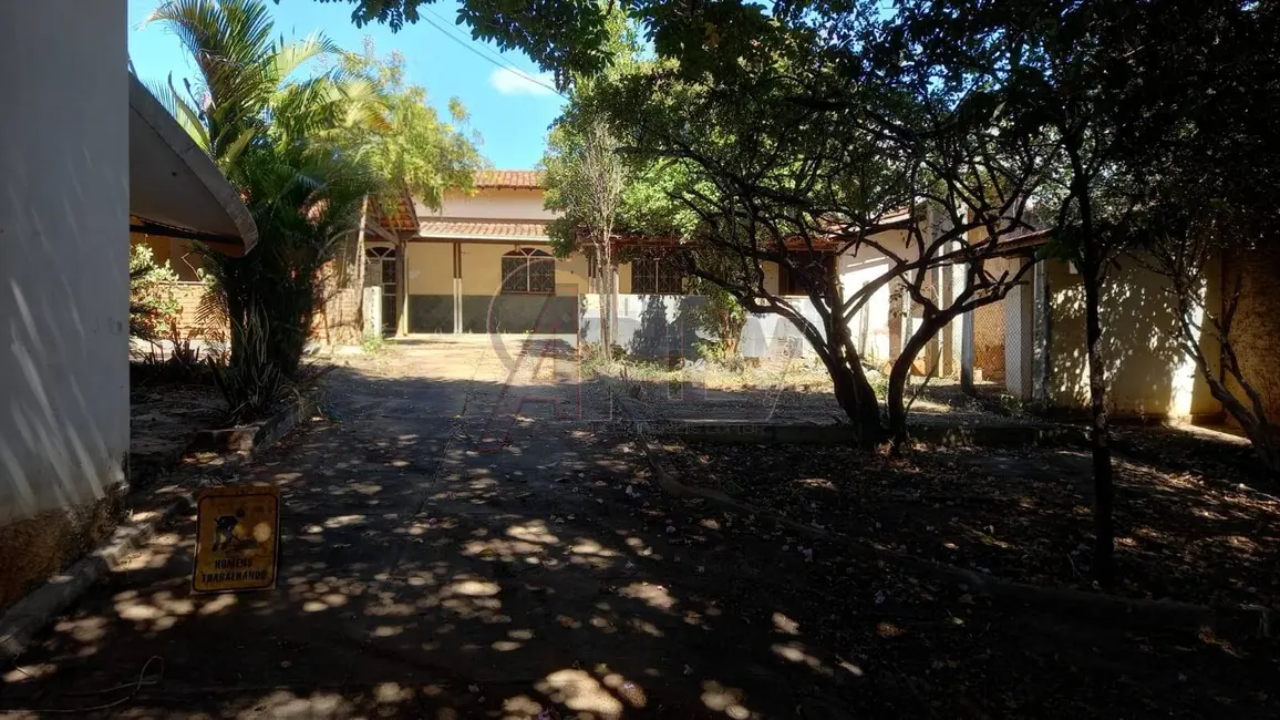 Foto 6 de Casa com 3 quartos à venda e para alugar em Interlagos, Montes Claros - MG