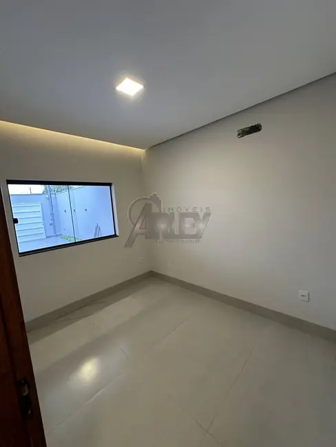 Foto 6 de Casa com 3 quartos à venda e para alugar, 248m2 em Montes Claros - MG