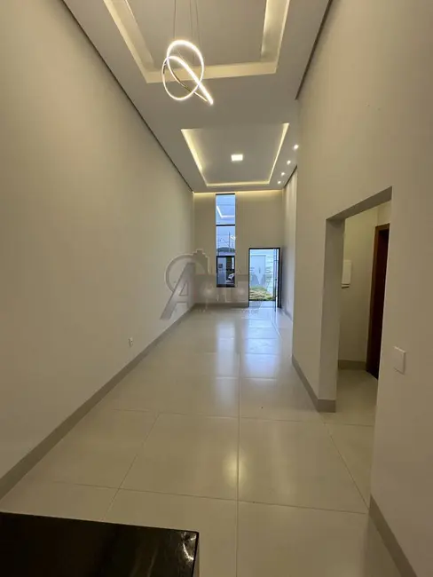 Foto 8 de Casa com 3 quartos à venda e para alugar, 248m2 em Montes Claros - MG