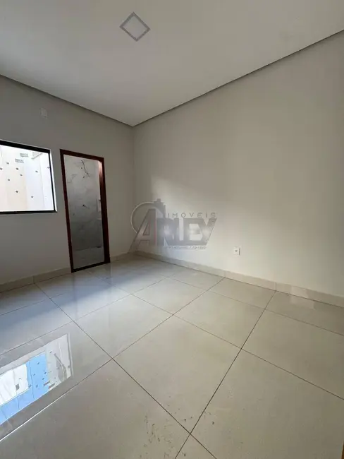 Foto 8 de Casa com 3 quartos à venda, 190m2 em Delfino Magalhães, Montes Claros - MG