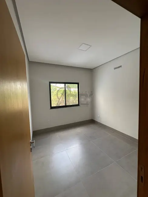 Foto 2 de Casa com 3 quartos à venda, 140m2 em Ibituruna, Montes Claros - MG