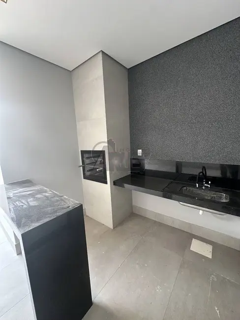 Foto 6 de Casa com 3 quartos à venda, 215m2 em Ibituruna, Montes Claros - MG