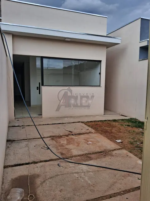 Foto 1 de Casa com 2 quartos à venda em Residencial Sul Ipês, Montes Claros - MG