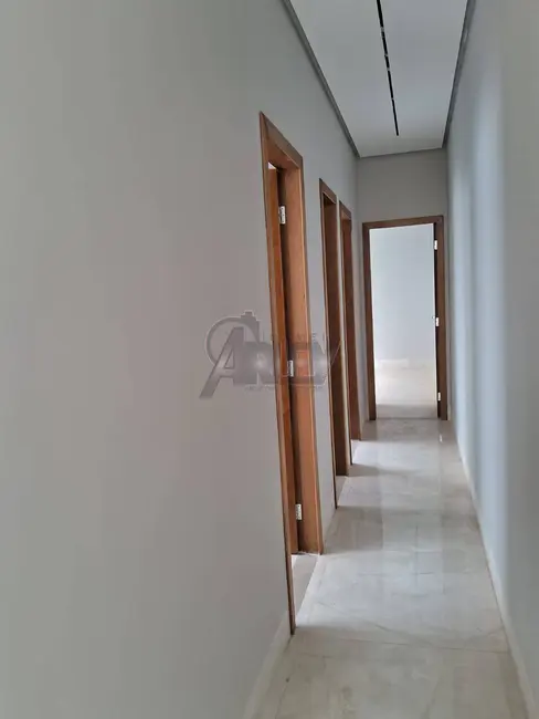 Foto 6 de Casa com 3 quartos à venda, 135m2 em Maracanã, Montes Claros - MG