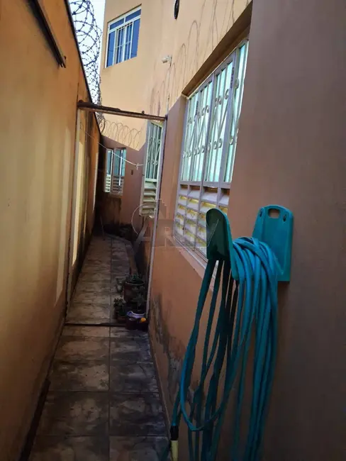 Foto 2 de Casa com 4 quartos à venda em São Judas Tadeu, Montes Claros - MG