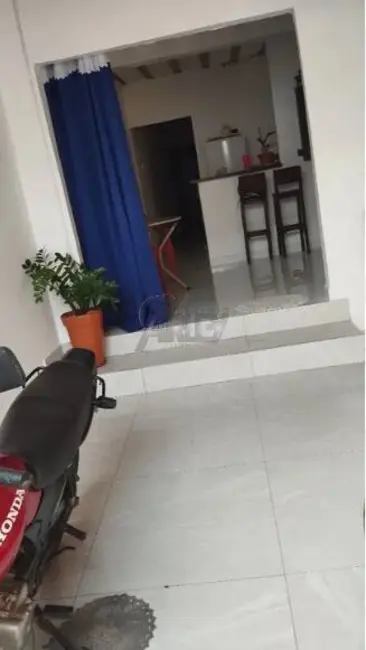 Foto 1 de Casa com 3 quartos à venda em Santa Lúcia, Montes Claros - MG