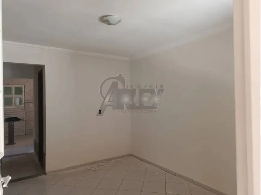 Foto 2 de Casa com 3 quartos à venda em Delfino Magalhães, Montes Claros - MG