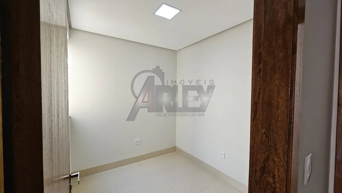 Foto 7 de Casa com 3 quartos à venda em Independência, Montes Claros - MG