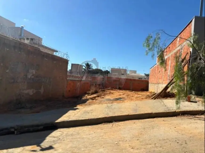 Terreno / Lote à venda, 170m2 em Montes Claros - MG - imagem 5 Foto 5 de Terreno / Lote à venda, 170m2 em Montes Claros - MG