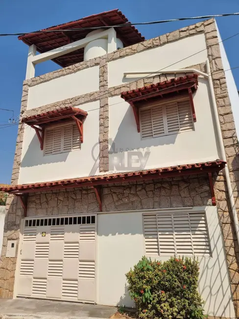 Foto 6 de Casa com 2 quartos à venda em Centro, Montes Claros - MG