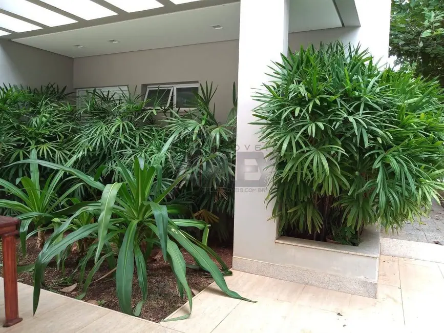 Casa com 5 quartos à venda, 1080m2 em Montes Claros - MG - imagem 8 Foto 8 de Casa com 5 quartos à venda, 1080m2 em Montes Claros - MG