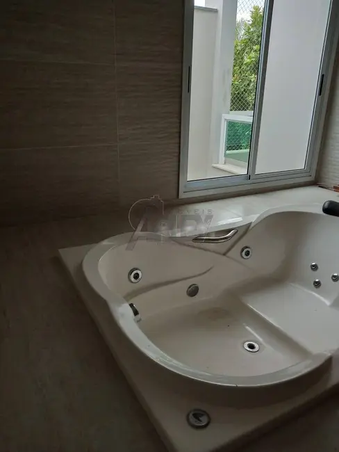 Casa com 5 quartos à venda, 1080m2 em Montes Claros - MG - imagem 5 Foto 5 de Casa com 5 quartos à venda, 1080m2 em Montes Claros - MG