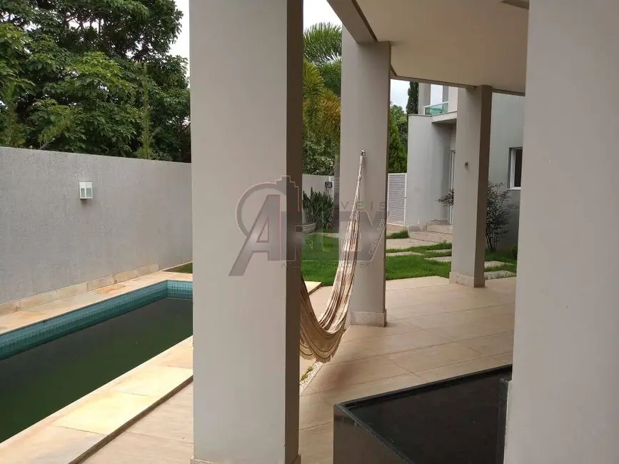 Casa com 5 quartos à venda, 1080m2 em Montes Claros - MG - imagem 3 Foto 3 de Casa com 5 quartos à venda, 1080m2 em Montes Claros - MG