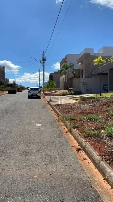 Terreno / Lote à venda, 300m2 em Montes Claros - MG - imagem 5 Foto 5 de Terreno / Lote à venda, 300m2 em Montes Claros - MG