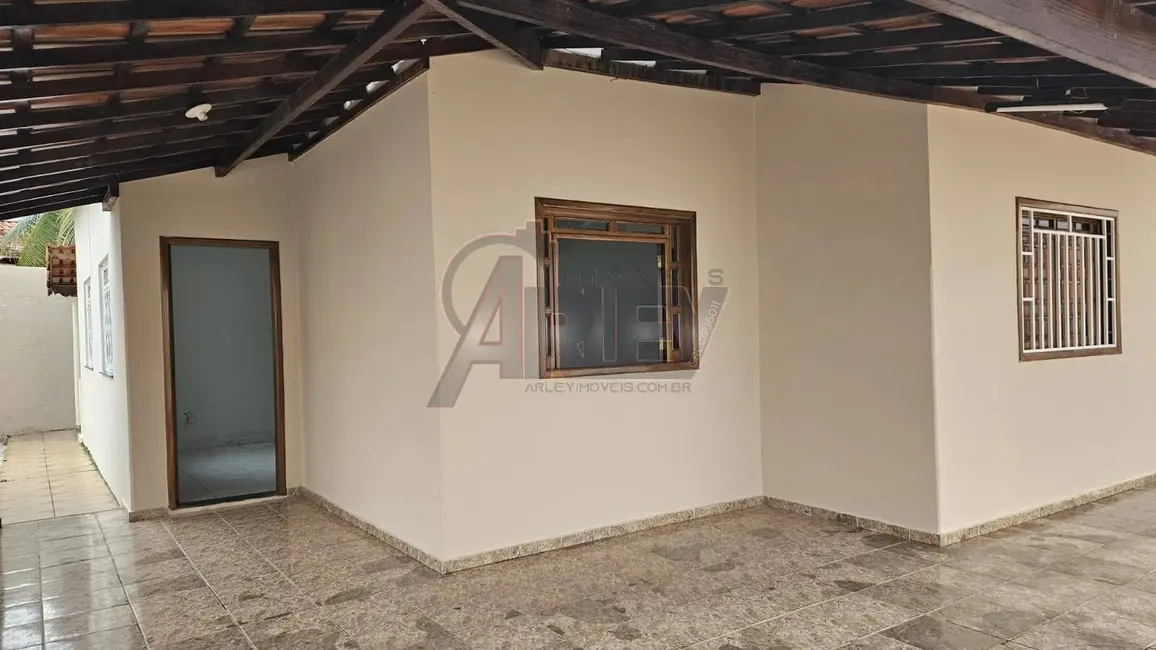 Foto 3 de Casa com 3 quartos à venda, 220m2 em Montes Claros - MG