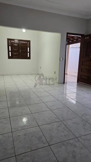 Foto 7 de Casa com 3 quartos à venda, 220m2 em Montes Claros - MG