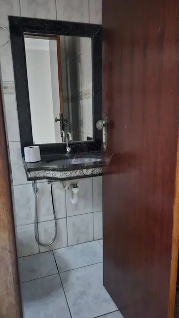 Foto 9 de Casa com 3 quartos à venda, 220m2 em Montes Claros - MG