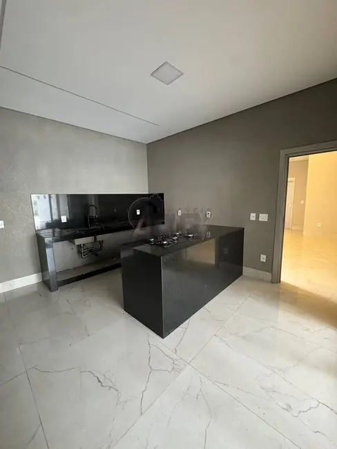 Foto 7 de Casa com 5 quartos à venda e para alugar em Montes Claros - MG