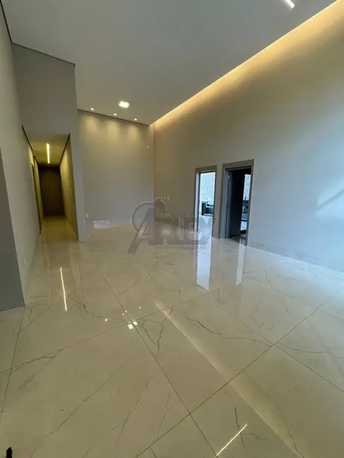 Foto 6 de Casa com 5 quartos à venda e para alugar em Montes Claros - MG