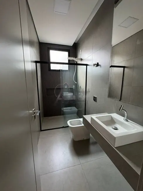 Foto 8 de Casa com 5 quartos à venda e para alugar em Montes Claros - MG