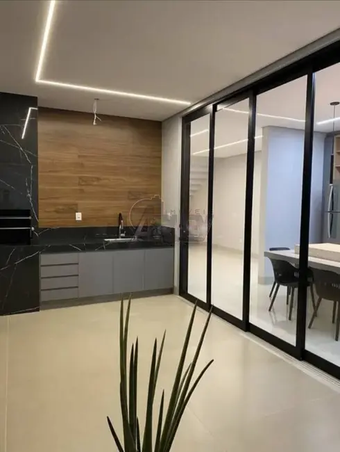Foto 2 de Casa com 3 quartos à venda, 200m2 em Montes Claros - MG
