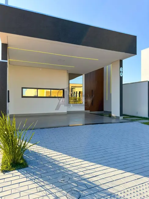 Foto 2 de Casa com 3 quartos à venda, 180m2 em Montes Claros - MG