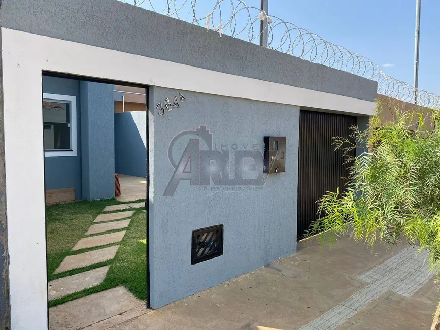 Foto 2 de Casa com 3 quartos à venda, 180m2 em Santa Rafaela, Montes Claros - MG