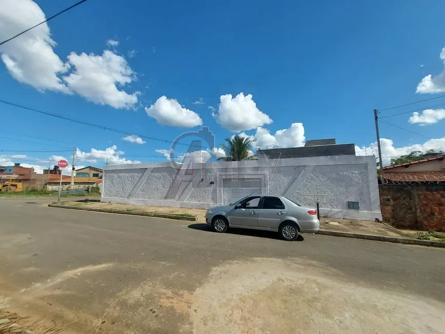 Foto 3 de Casa com 2 quartos à venda, 243m2 em Novo Delfino, Montes Claros - MG