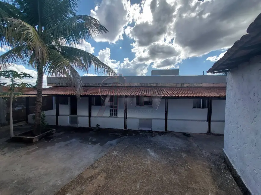 Foto 5 de Casa com 2 quartos à venda, 243m2 em Novo Delfino, Montes Claros - MG