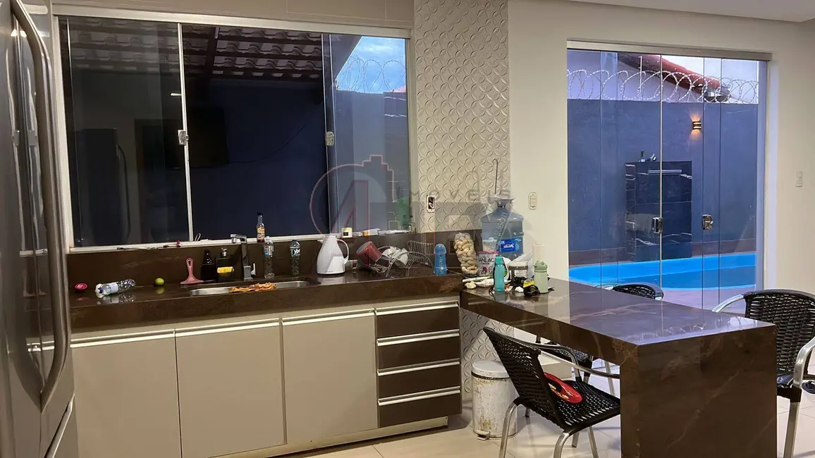 Foto 3 de Casa de Condomínio com 4 quartos à venda e para alugar em Montes Claros - MG